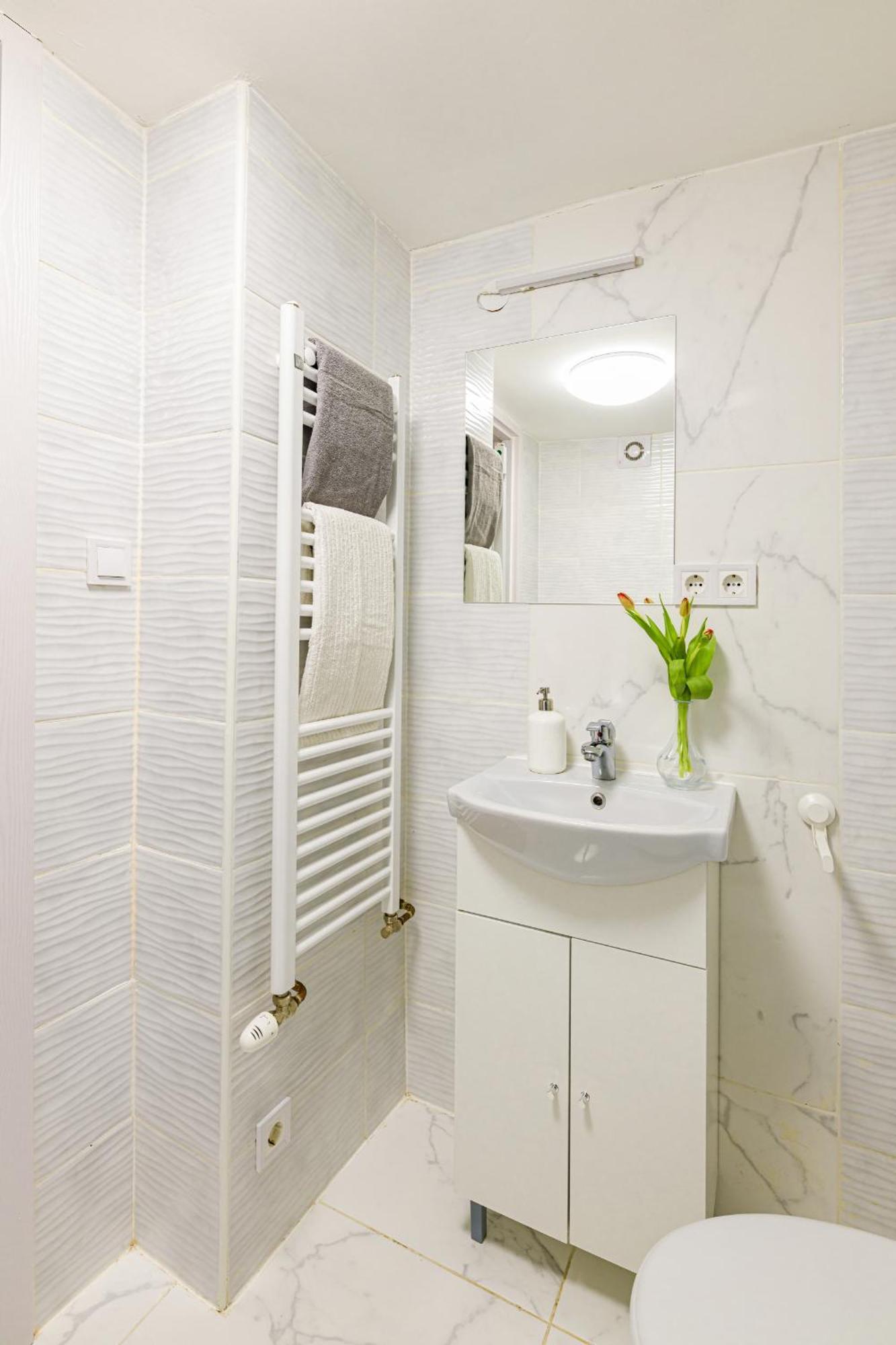Gloria Downtown Apartments บูดาเปสต์ ภายนอก รูปภาพ