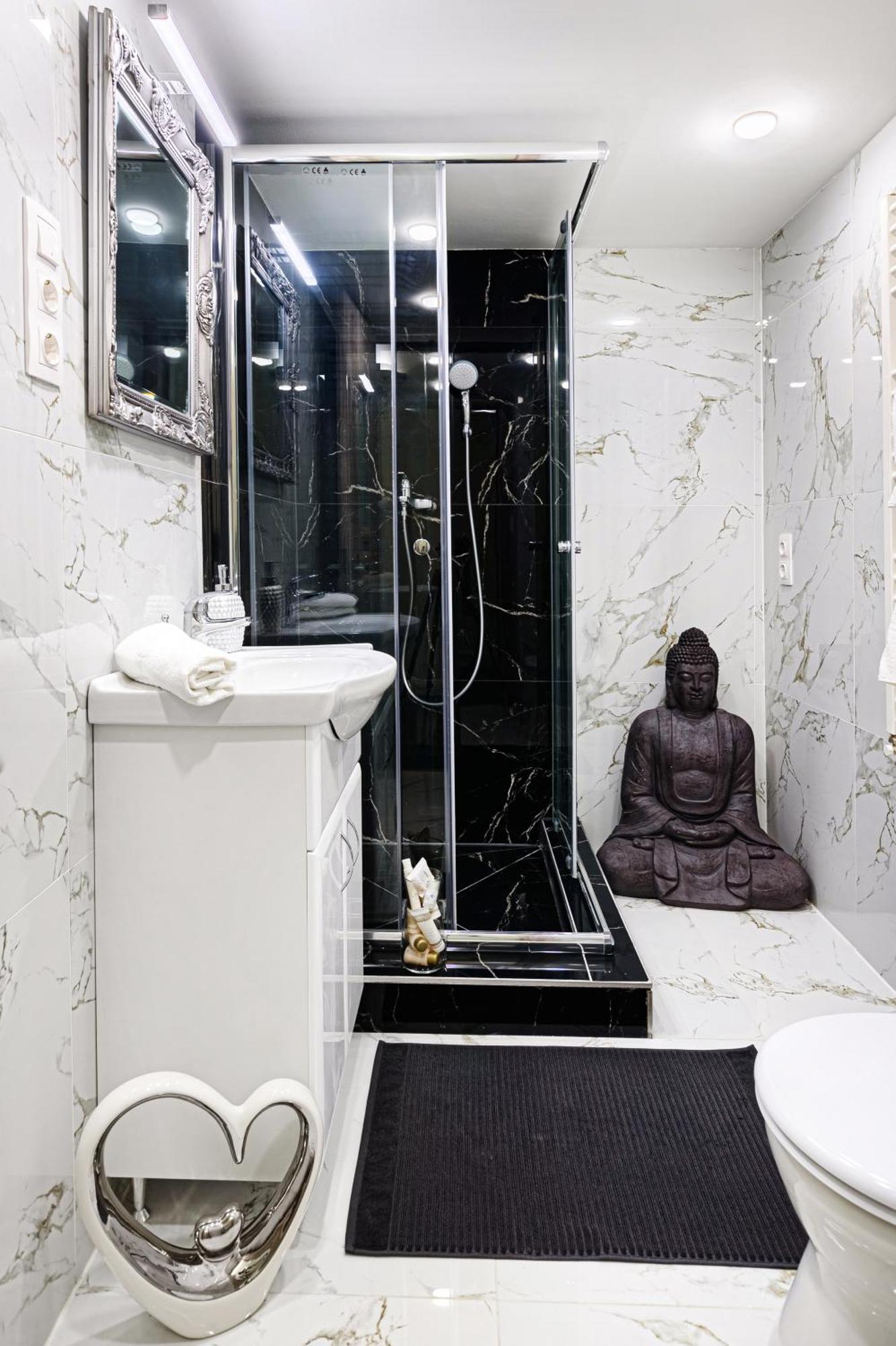 Gloria Downtown Apartments บูดาเปสต์ ภายนอก รูปภาพ